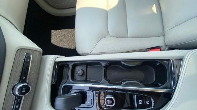 2023 Volvo XC90 B6 Plus Bright Theme 6P