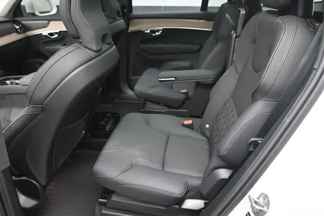 2025 Volvo XC90 - $48,595