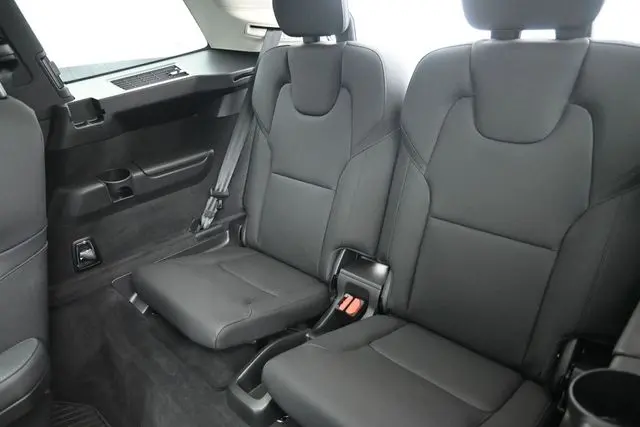 2025 Volvo XC90 - $48,595