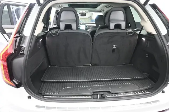 2025 Volvo XC90 - $48,595