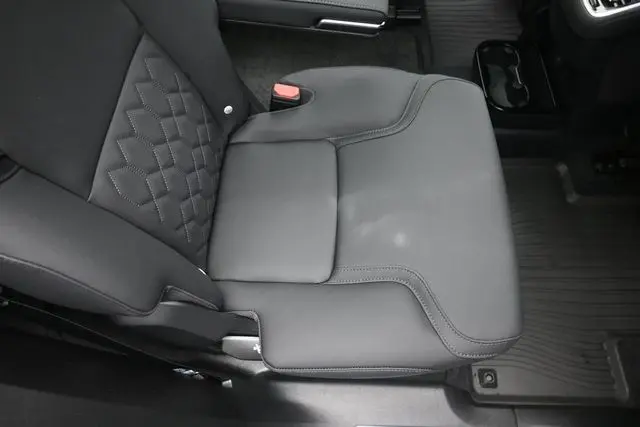 2025 Volvo XC90 - $48,595