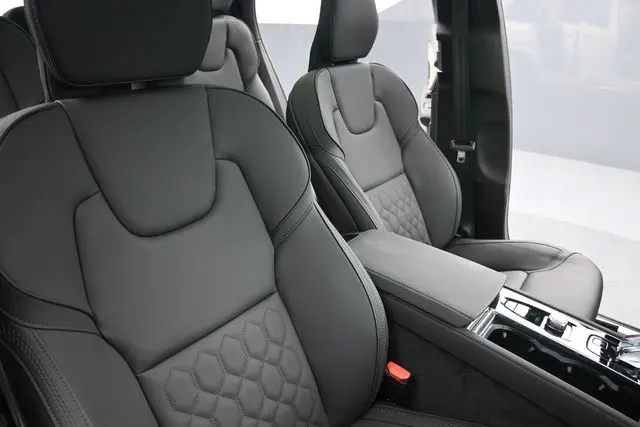 2025 Volvo XC90 - $48,595