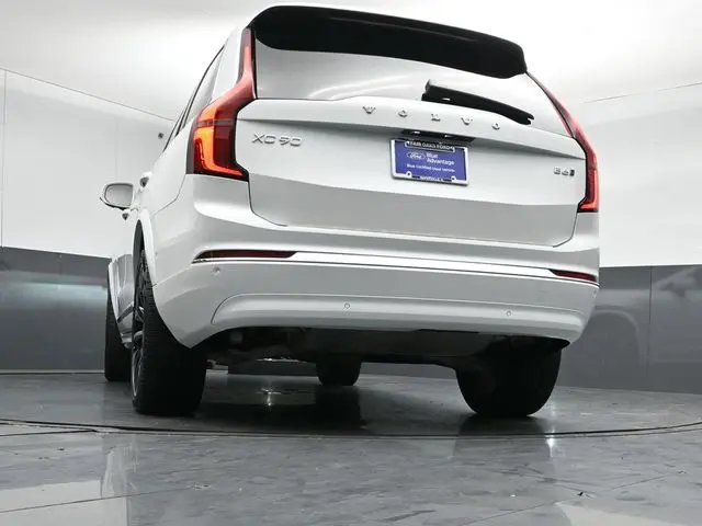 2025 Volvo XC90 - $48,595