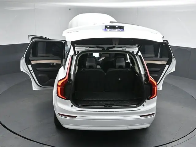 2025 Volvo XC90 - $48,595