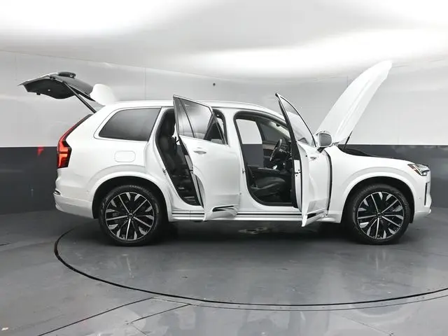 2025 Volvo XC90 - $48,595