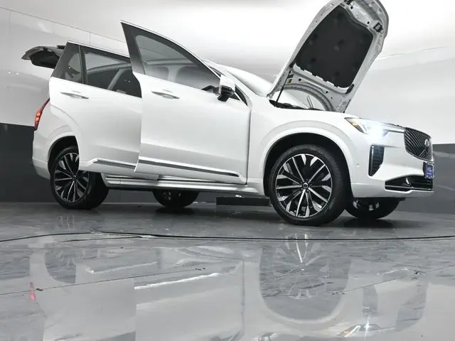 2025 Volvo XC90 - $48,595