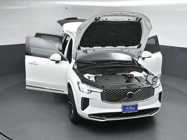 2025 Volvo XC90 - $48,595