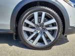 2023 V90 Cross Country Thumbnail 7