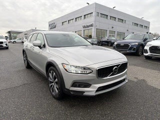 2025 Volvo V90 Cross Country with Silver Dawn Exterior