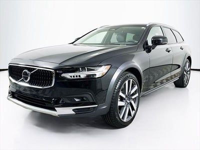 Photo of a 2022 Volvo V90 Cross Country AWD B6 4DR Wagon for sale