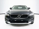 2022 V90 Cross Country Thumbnail 5