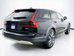 2022 V90 Cross Country Thumbnail 7