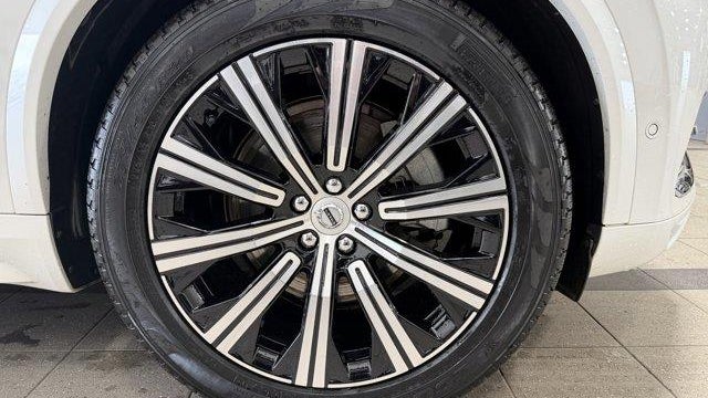 2023 Volvo XC90 B6 Ultimate Bright Theme 7P