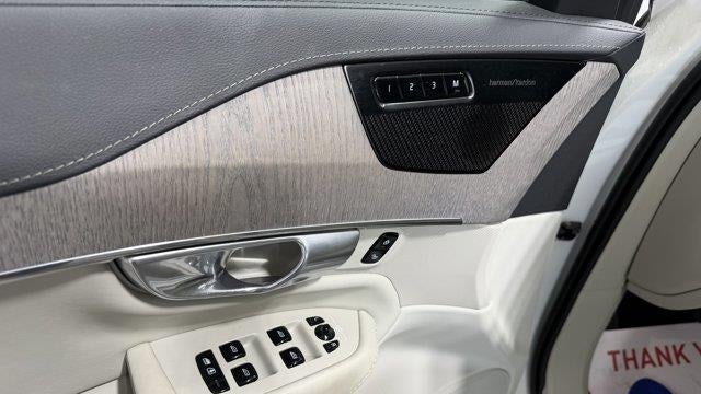 2023 Volvo XC90 B6 Ultimate Bright Theme 7P