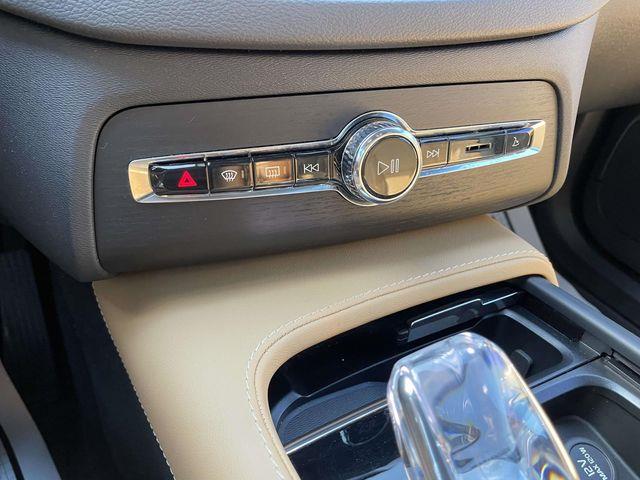 2023 Volvo XC90 - $41,677