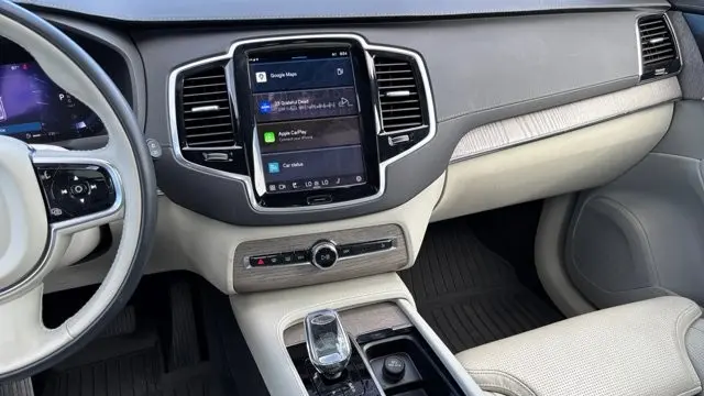 2023 Volvo XC90 B6 Ultimate Bright Theme 7P