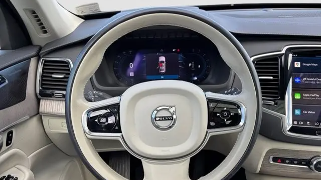 2023 Volvo XC90 B6 Ultimate Bright Theme 7P