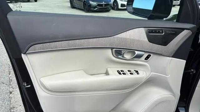 2023 Volvo XC90 B6 Ultimate Bright Theme 7P