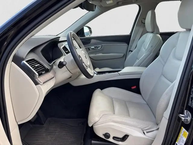 2023 Volvo XC90 - $47,995