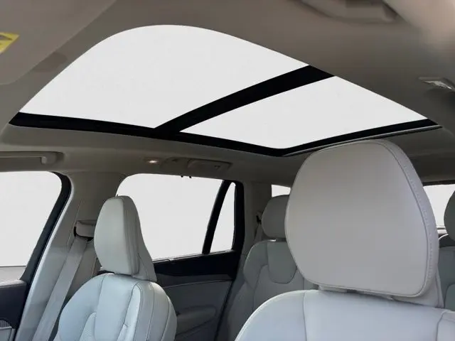 2023 Volvo XC90 - $47,995