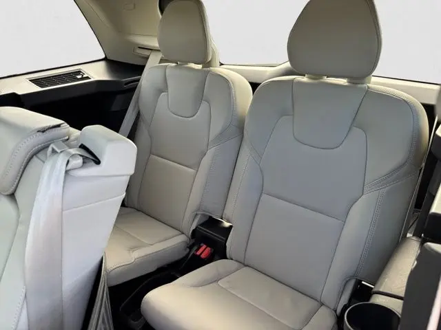 2023 Volvo XC90 - $47,995