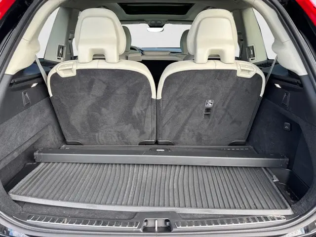 2023 Volvo XC90 - $47,995
