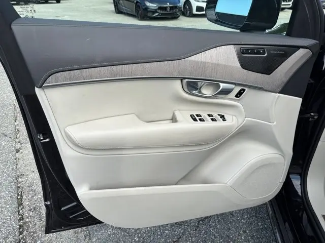 2023 Volvo XC90 - $47,995