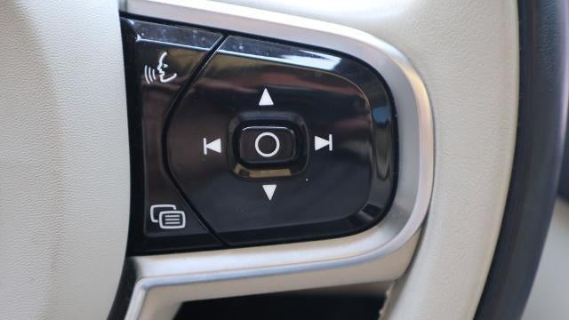 2023 Volvo XC90 B6 Ultimate Bright Theme 7P