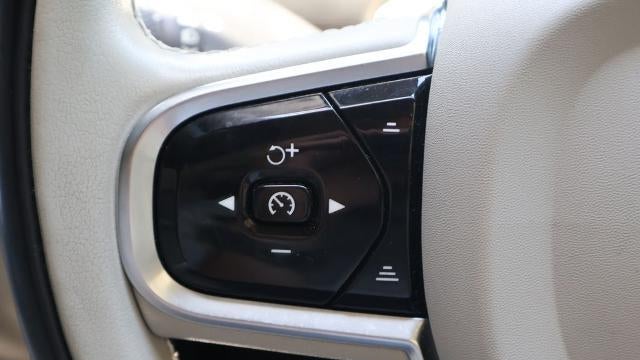 2023 Volvo XC90 B6 Ultimate Bright Theme 7P