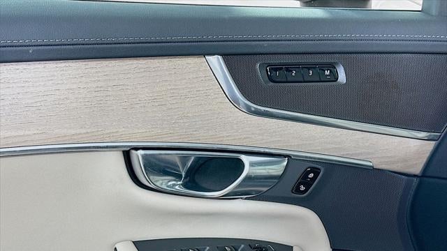 2026 Volvo XC90 B6 Core