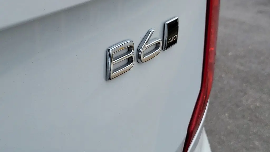 2023 Volvo XC90 B6 Ultimate Bright Theme 7P