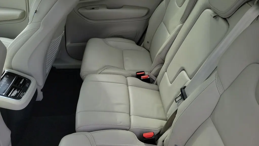 2023 Volvo XC90 B6 Ultimate Bright Theme 7P