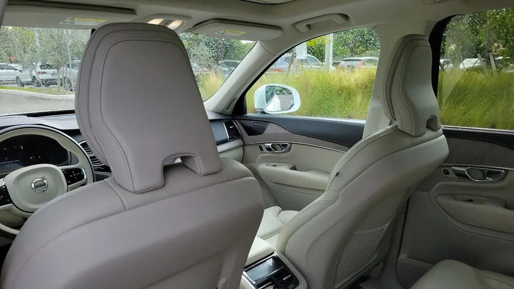 2023 Volvo XC90 B6 Ultimate Bright Theme 7P