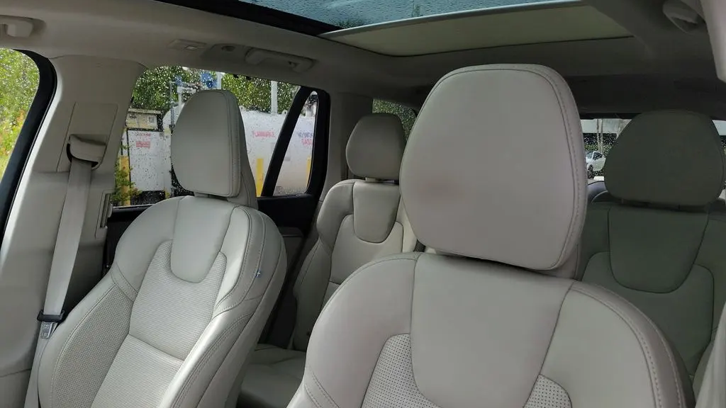 2023 Volvo XC90 B6 Ultimate Bright Theme 7P
