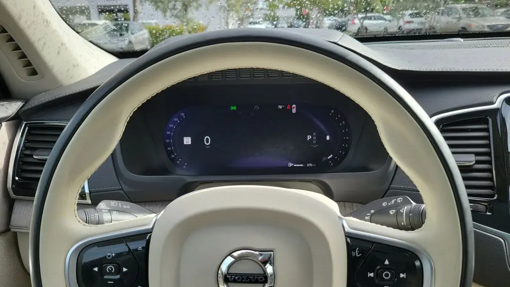 2023 Volvo XC90 B6 Ultimate Bright Theme 7P