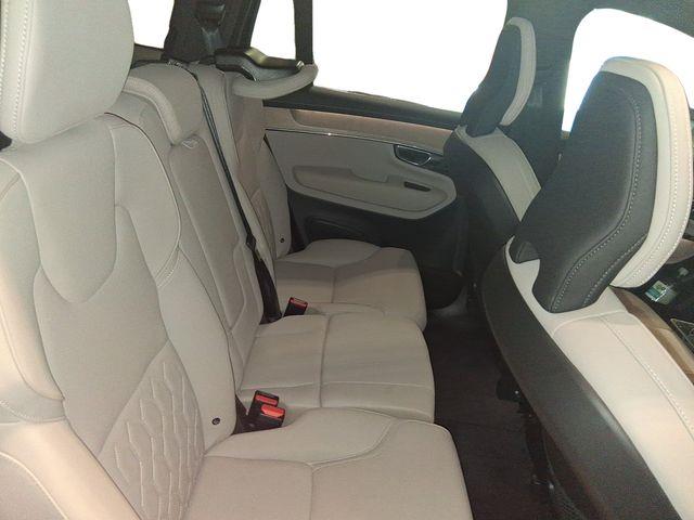 2025 Volvo XC90 - $45,429