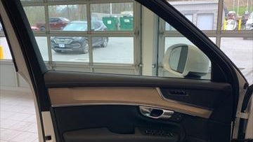2025 Volvo XC90 B6 Plus Bright Theme 7P