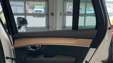 2025 Volvo XC90 B6 Plus Bright Theme 7P