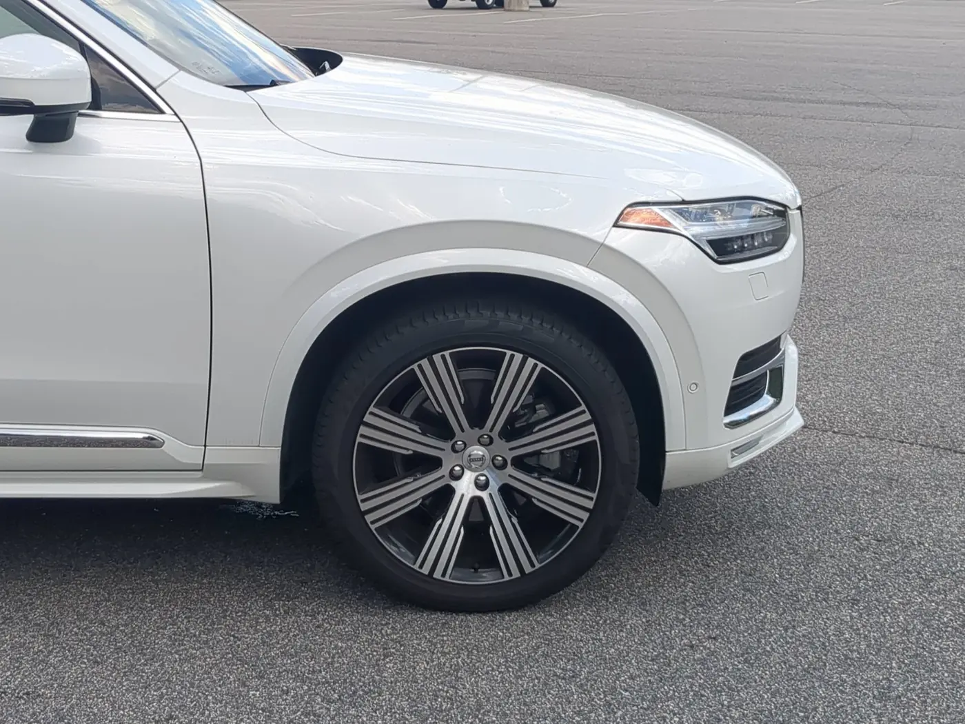 2024 Volvo XC90 - $43,304