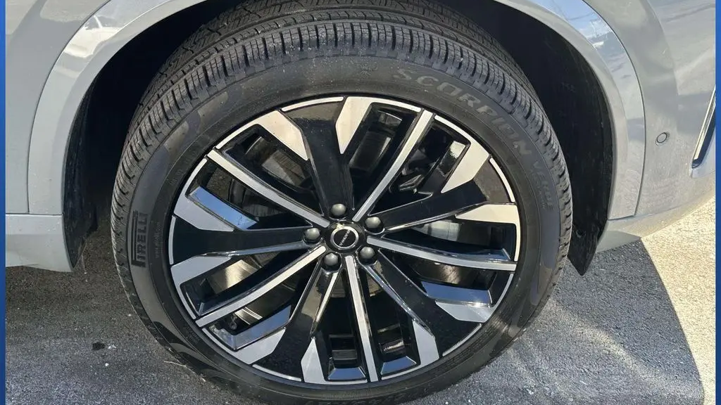 2026 Volvo XC90 B6 Plus 7P