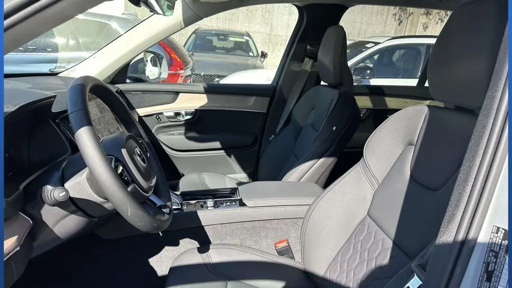 2026 Volvo XC90 B6 Plus 7P