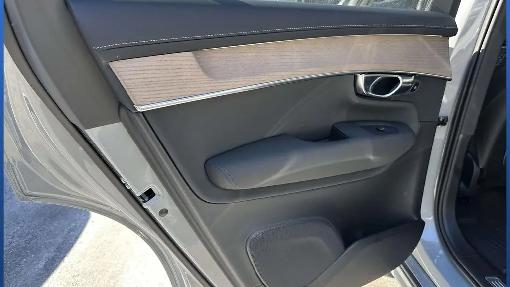 2026 Volvo XC90 B6 Plus 7P