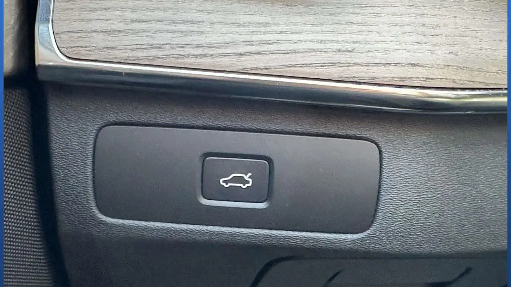 2026 Volvo XC90 B6 Plus 7P