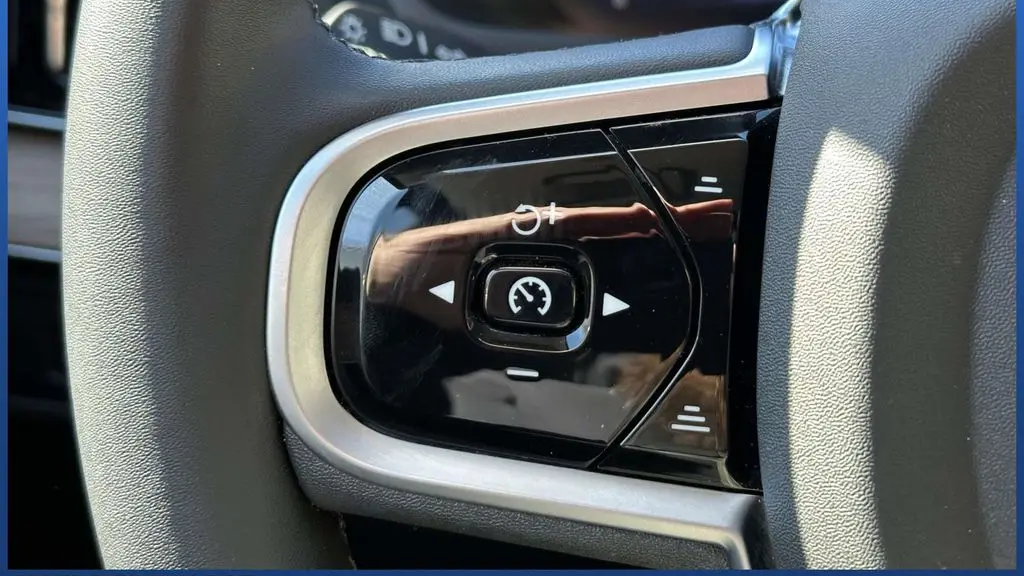 2026 Volvo XC90 B6 Plus 7P