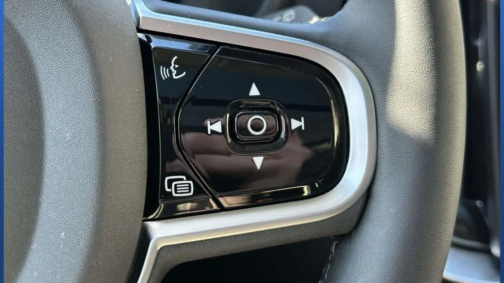 2026 Volvo XC90 B6 Plus 7P