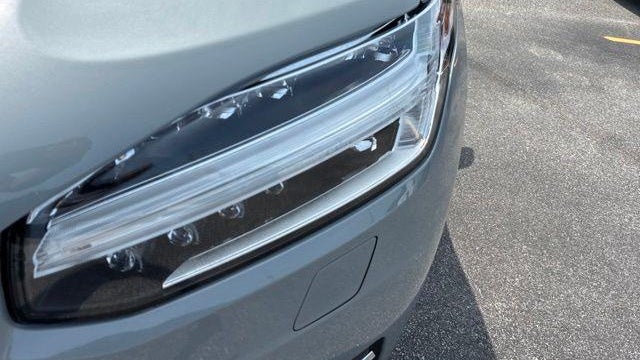 2025 Volvo XC90 B6 Plus Bright Theme 7P