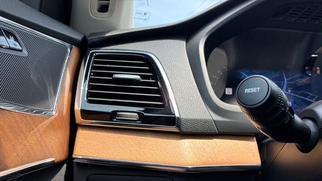 2025 Volvo XC90 B6 Plus Bright Theme 7P