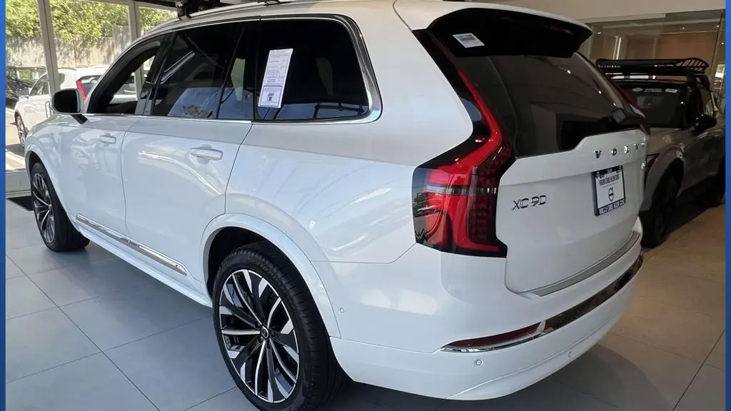 2026 Volvo XC90 B6 Plus 7P