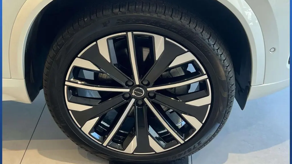 2026 Volvo XC90 B6 Plus 7P