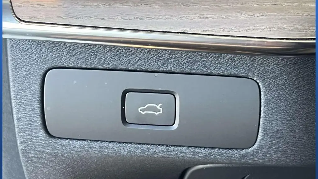 2026 Volvo XC90 B6 Plus 7P